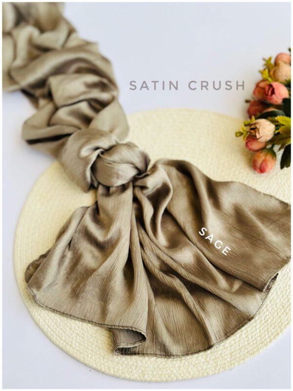 Muna Satin Crush